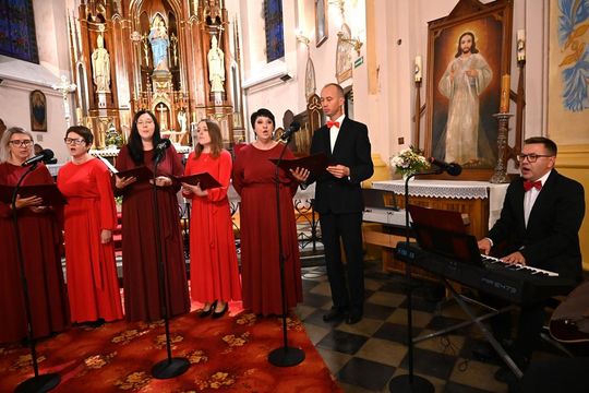 5. edycja PRZEGLĄDU PIEŚNI MARYJNEJ "Ciebie na wieki wychwalać będziemy" [GALERIA ZDJĘĆ]