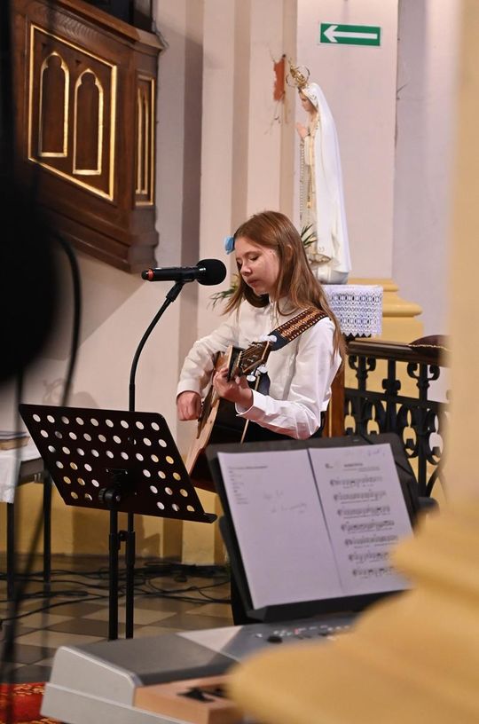 5. edycja PRZEGLĄDU PIEŚNI MARYJNEJ "Ciebie na wieki wychwalać będziemy" [GALERIA ZDJĘĆ]