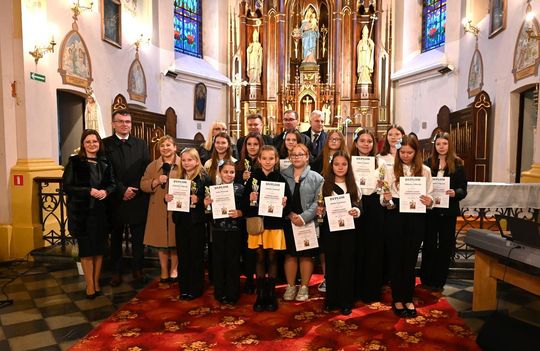 5. edycja PRZEGLĄDU PIEŚNI MARYJNEJ "Ciebie na wieki wychwalać będziemy" [GALERIA ZDJĘĆ]