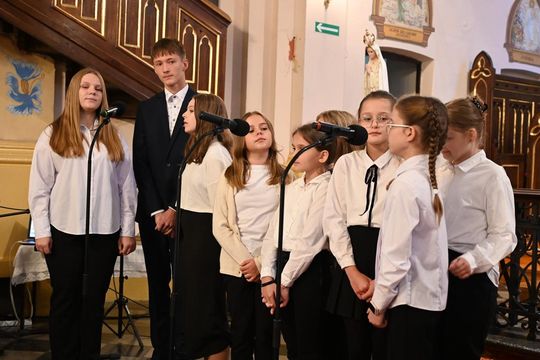 5. edycja PRZEGLĄDU PIEŚNI MARYJNEJ "Ciebie na wieki wychwalać będziemy" [GALERIA ZDJĘĆ]