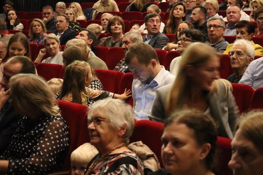 Chełm. Drogi do szczęścia - przedstawienie uczniów szkoły społecznej [GALERIA ZDJĘĆ]