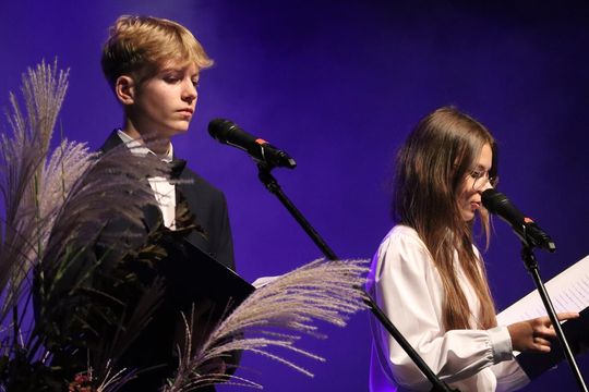 Chełm. Drogi do szczęścia - przedstawienie uczniów szkoły społecznej [GALERIA ZDJĘĆ]