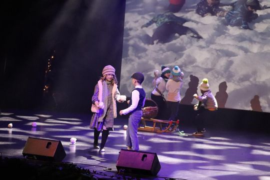 Chełm. Drogi do szczęścia - przedstawienie uczniów szkoły społecznej [GALERIA ZDJĘĆ]