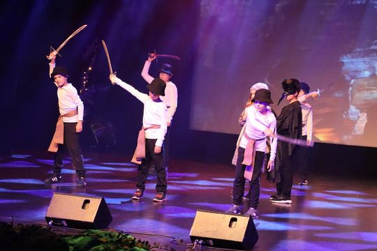 Chełm. Drogi do szczęścia - przedstawienie uczniów szkoły społecznej [GALERIA ZDJĘĆ]