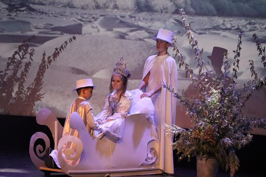 Chełm. Drogi do szczęścia - przedstawienie uczniów szkoły społecznej [GALERIA ZDJĘĆ]