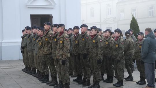 Chełm. Uroczystość z okazji Święta Niepodległości 2024. Msza św. w chełmskiej bazylice [GALERIA ZDJĘĆ]