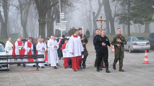 Chełm. Uroczystość z okazji Święta Niepodległości 2024. Msza św. w chełmskiej bazylice [GALERIA ZDJĘĆ]