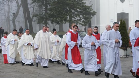 Chełm. Uroczystość z okazji Święta Niepodległości 2024. Msza św. w chełmskiej bazylice [GALERIA ZDJĘĆ]
