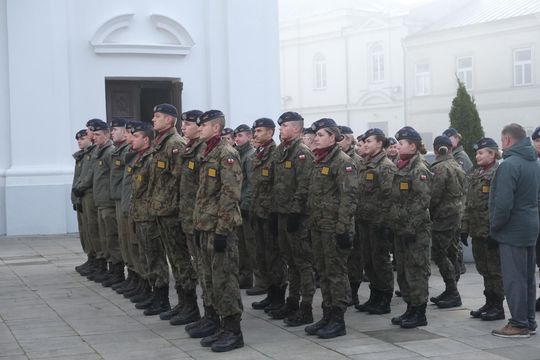 Chełm. Uroczystość z okazji Święta Niepodległości 2024. Msza św. w chełmskiej bazylice [GALERIA ZDJĘĆ]