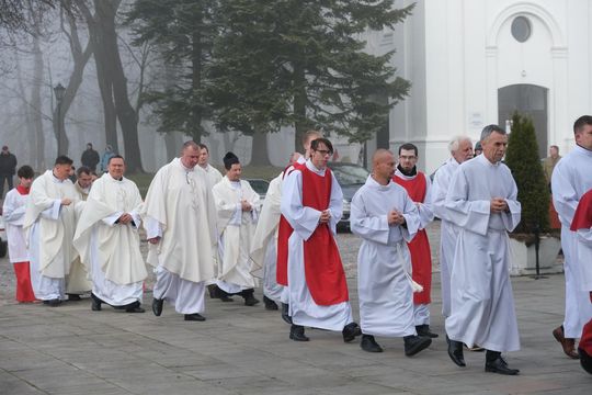 Chełm. Uroczystość z okazji Święta Niepodległości 2024. Msza św. w chełmskiej bazylice [GALERIA ZDJĘĆ]
