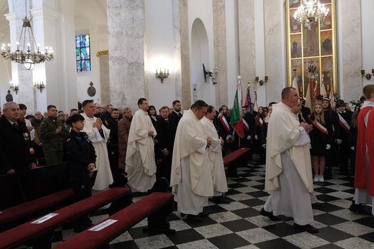 Chełm. Uroczystość z okazji Święta Niepodległości 2024. Msza św. w chełmskiej bazylice [GALERIA ZDJĘĆ]