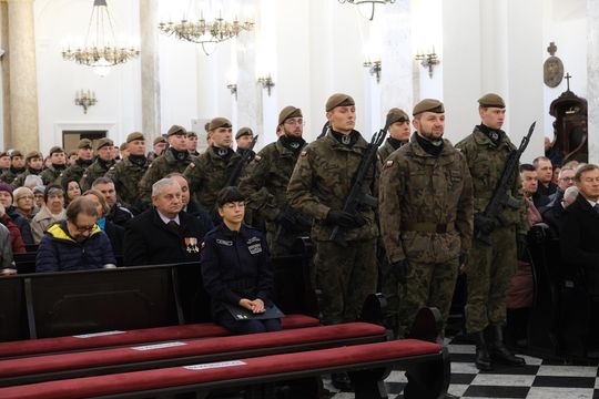 Chełm. Uroczystość z okazji Święta Niepodległości 2024. Msza św. w chełmskiej bazylice [GALERIA ZDJĘĆ]