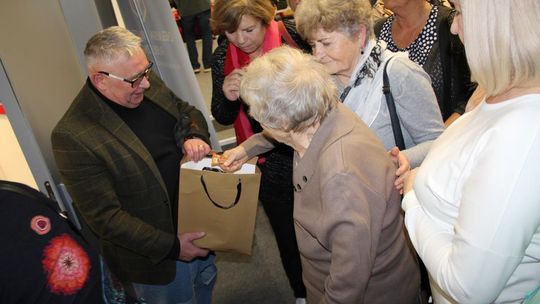 Chełmska Biblioteka Publiczna świętowała Dzień Seniora [GALERIA ZDJĘĆ]