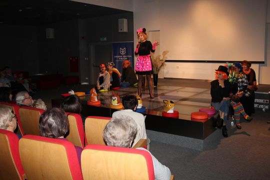 Chełmska Biblioteka Publiczna świętowała Dzień Seniora [GALERIA ZDJĘĆ]