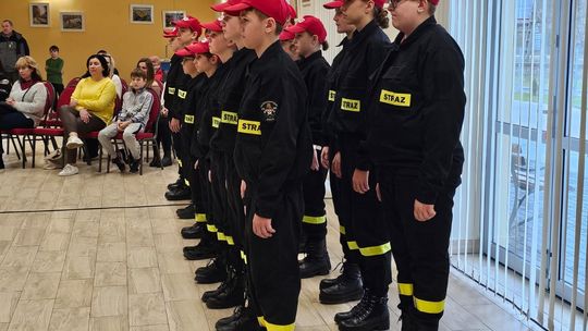 Gm. Izbica. Ślubowanie Młodzieżowej Drużyny Pożarniczej OSP Izbica [GALERIA ZDJĘĆ]