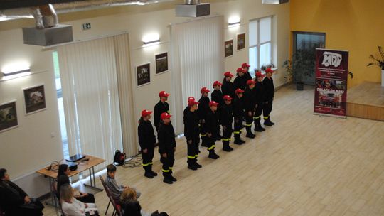 Gm. Izbica. Ślubowanie Młodzieżowej Drużyny Pożarniczej OSP Izbica [GALERIA ZDJĘĆ]