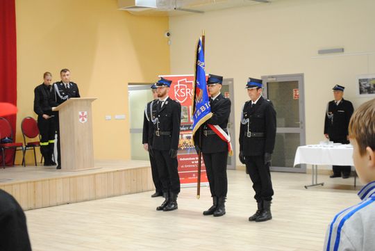 Gm. Izbica. Ślubowanie Młodzieżowej Drużyny Pożarniczej OSP Izbica [GALERIA ZDJĘĆ]