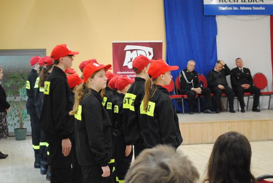 Gm. Izbica. Ślubowanie Młodzieżowej Drużyny Pożarniczej OSP Izbica [GALERIA ZDJĘĆ]