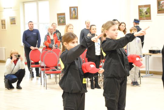 Gm. Izbica. Ślubowanie Młodzieżowej Drużyny Pożarniczej OSP Izbica [GALERIA ZDJĘĆ]