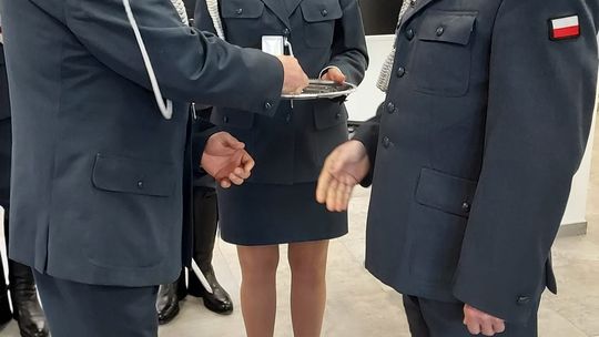 Wyższe stopnie służbowe oraz odznaczenia dla funkcjonariuszy Zakładu Karnego w Chełmie [GALERIA ZDJĘĆ]