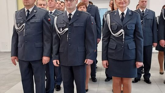 Wyższe stopnie służbowe oraz odznaczenia dla funkcjonariuszy Zakładu Karnego w Chełmie [GALERIA ZDJĘĆ]