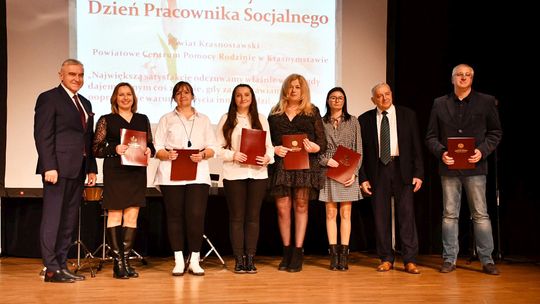 Pow. krasnostawski. Dzień Pracownika Socjalnego [GALERIA ZDJĘĆ]