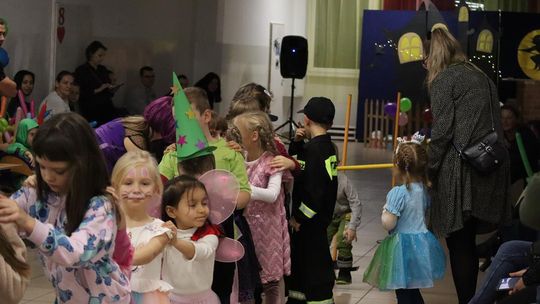 Magiczny Bal Andrzejkowy w Szkole Podstawowej nr 8 w Chełmie [GALERIA ZDJĘĆ]