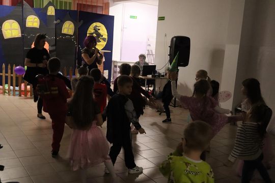 Magiczny Bal Andrzejkowy w Szkole Podstawowej nr 8 w Chełmie [GALERIA ZDJĘĆ]