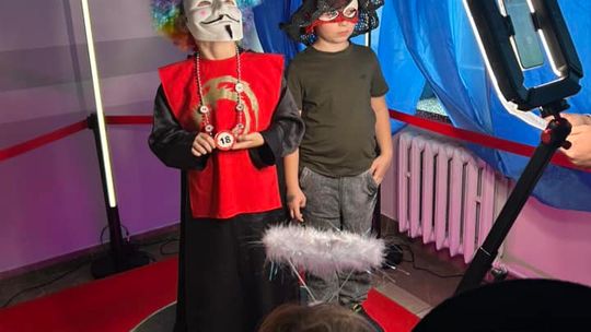 Gm. Wierzbica. Szalone andrzejki w Szkole Podstawowej w Wierzbicy [GALERIA ZDJĘĆ]