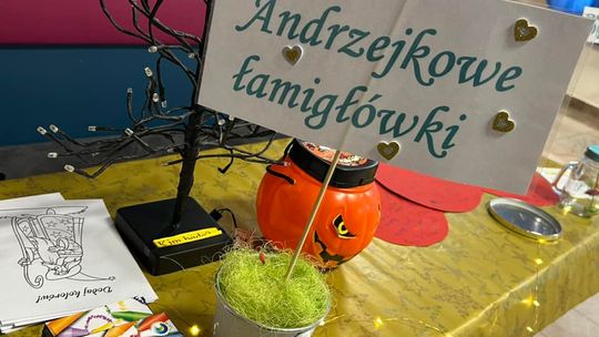 Gm. Wierzbica. Szalone andrzejki w Szkole Podstawowej w Wierzbicy [GALERIA ZDJĘĆ]