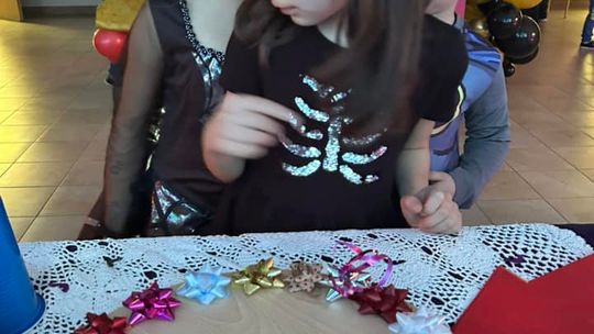 Gm. Wierzbica. Szalone andrzejki w Szkole Podstawowej w Wierzbicy [GALERIA ZDJĘĆ]