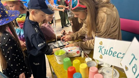 Gm. Wierzbica. Szalone andrzejki w Szkole Podstawowej w Wierzbicy [GALERIA ZDJĘĆ]
