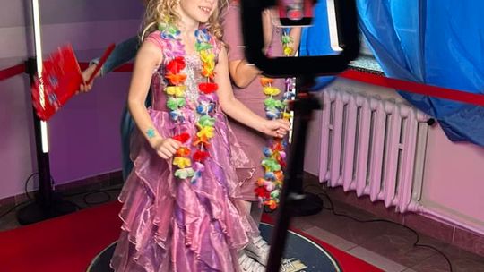 Gm. Wierzbica. Szalone andrzejki w Szkole Podstawowej w Wierzbicy [GALERIA ZDJĘĆ]