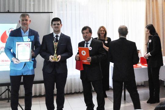 Chełm. Krwiodawcy docenieni. Ich krew ratuje życie! [GALERIA ZDJĘĆ]