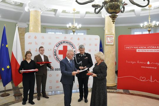Chełm. Krwiodawcy docenieni. Ich krew ratuje życie! [GALERIA ZDJĘĆ]