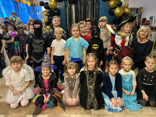 Gm. Wierzbica. Szalone andrzejki w Szkole Podstawowej w Wierzbicy [GALERIA ZDJĘĆ]