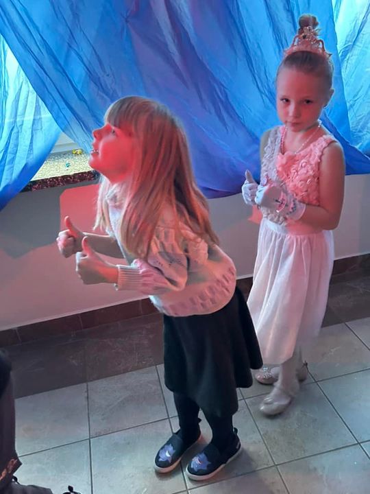 Gm. Wierzbica. Szalone andrzejki w Szkole Podstawowej w Wierzbicy [GALERIA ZDJĘĆ]