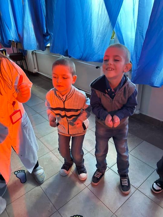 Gm. Wierzbica. Szalone andrzejki w Szkole Podstawowej w Wierzbicy [GALERIA ZDJĘĆ]