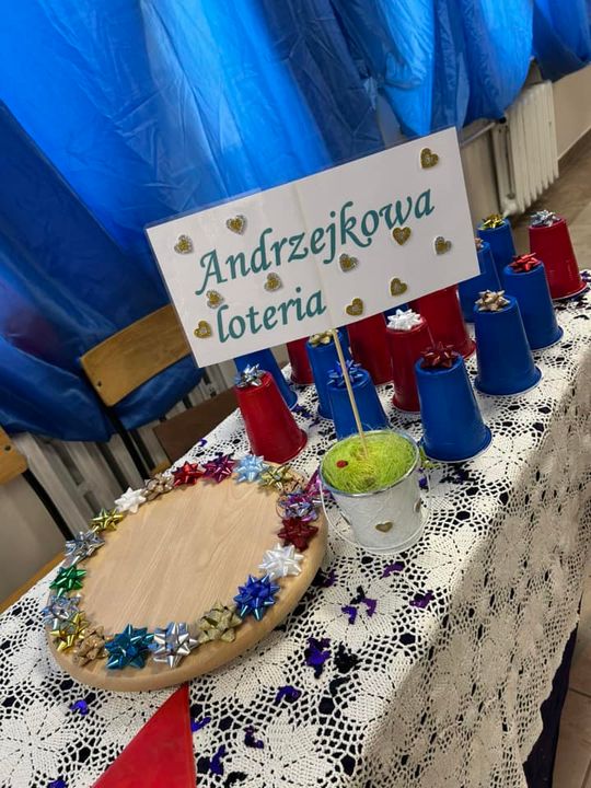 Gm. Wierzbica. Szalone andrzejki w Szkole Podstawowej w Wierzbicy [GALERIA ZDJĘĆ]