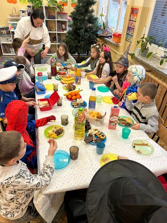 Gm. Wierzbica. Szalone andrzejki w Szkole Podstawowej w Wierzbicy [GALERIA ZDJĘĆ]