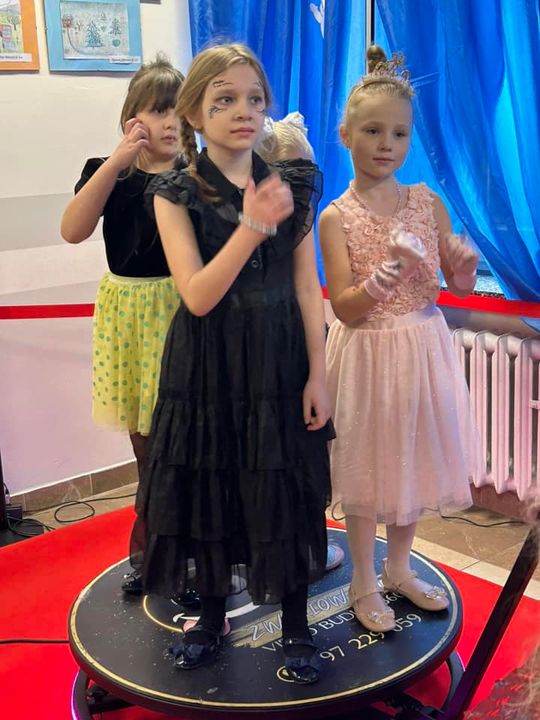 Gm. Wierzbica. Szalone andrzejki w Szkole Podstawowej w Wierzbicy [GALERIA ZDJĘĆ]