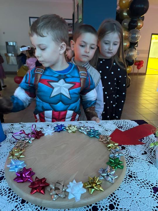 Gm. Wierzbica. Szalone andrzejki w Szkole Podstawowej w Wierzbicy [GALERIA ZDJĘĆ]