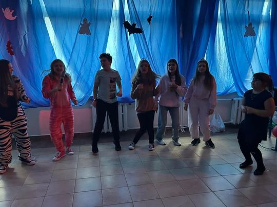 Gm. Wierzbica. Szalone andrzejki w Szkole Podstawowej w Wierzbicy [GALERIA ZDJĘĆ]