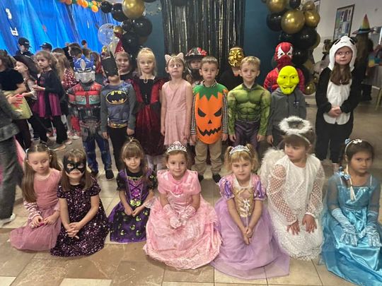 Gm. Wierzbica. Szalone andrzejki w Szkole Podstawowej w Wierzbicy [GALERIA ZDJĘĆ]