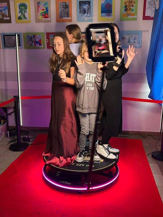 Gm. Wierzbica. Szalone andrzejki w Szkole Podstawowej w Wierzbicy [GALERIA ZDJĘĆ]