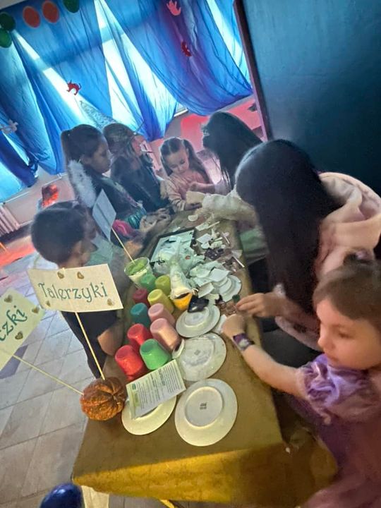 Gm. Wierzbica. Szalone andrzejki w Szkole Podstawowej w Wierzbicy [GALERIA ZDJĘĆ]