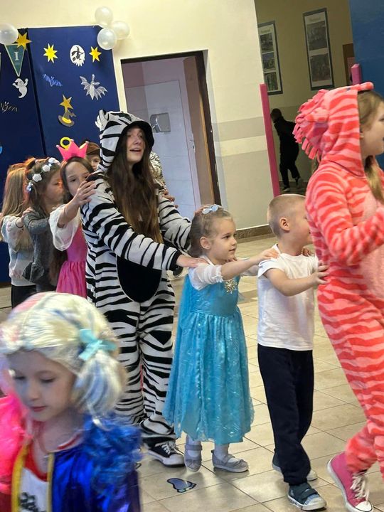 Gm. Wierzbica. Szalone andrzejki w Szkole Podstawowej w Wierzbicy [GALERIA ZDJĘĆ]