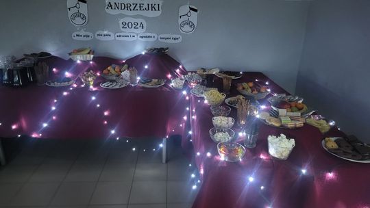 Bal andrzejkowy w Centrum Społeczno - Kulturalnym w Gorzkowie [GALERIA ZDJĘĆ]