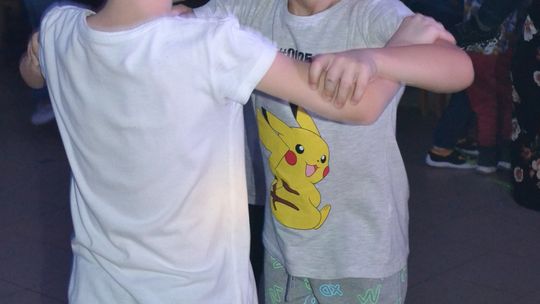 Bal andrzejkowy w Centrum Społeczno - Kulturalnym w Gorzkowie [GALERIA ZDJĘĆ]