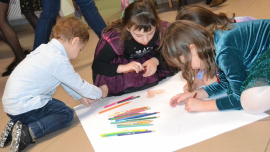 Bal andrzejkowy w Centrum Społeczno - Kulturalnym w Gorzkowie [GALERIA ZDJĘĆ]